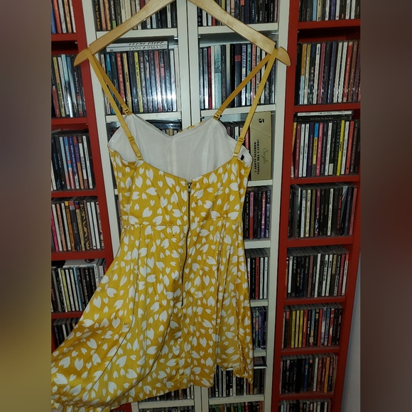 Material Girl Party Dress - Picture 5 of 8